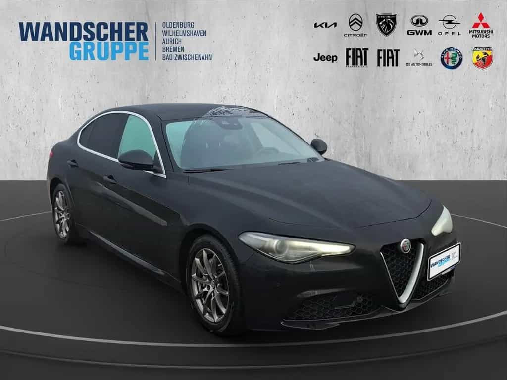 Alfa Romeo Giulia Super 2.0 Turbo 16V Kam.+KeyLess+Pano+SHZ 07/2017-photo-6