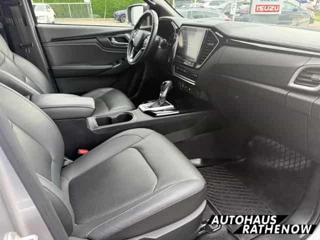 Isuzu D-Max Double Cab 4WD V-CROSS Leder*LED*Mehrzone 04/2021-photo-3