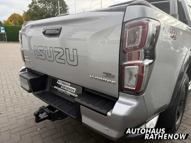 Isuzu D-Max Double Cab 4WD V-CROSS Leder*LED*Mehrzone 04/2021-photo-6