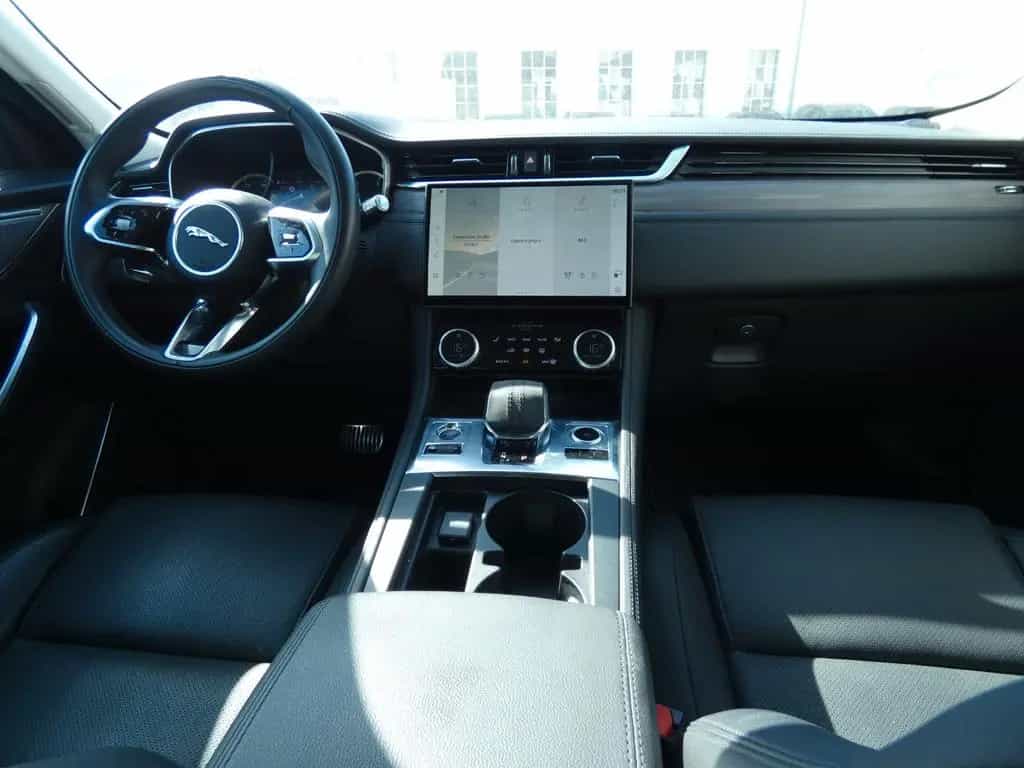 Jaguar F-Pace D 300 R-DYNAMIC SE AWD 05/2022-photo-9