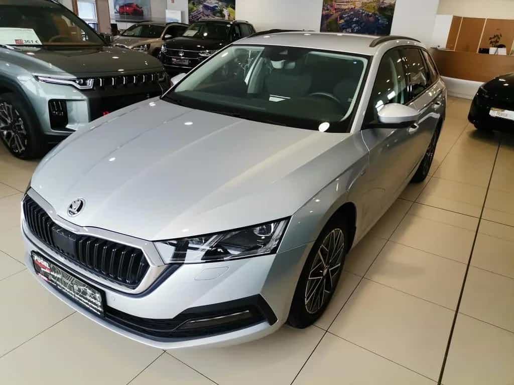 Skoda Octavia 1.5 TSI DSG Clever Matrix|virt.Cock.|Nav 11/2021-photo-2