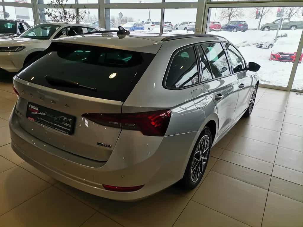 Skoda Octavia 1.5 TSI DSG Clever Matrix|virt.Cock.|Nav 11/2021-photo-5