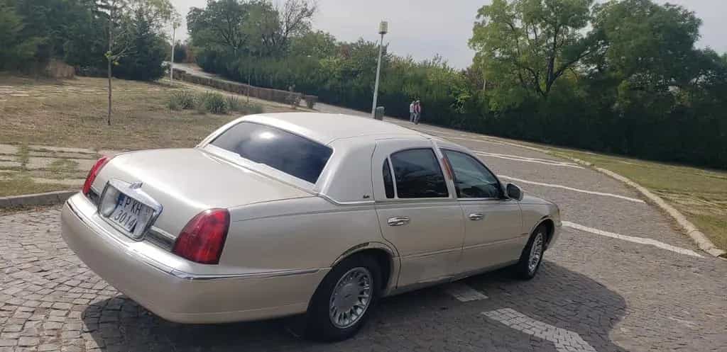 Lincoln Town Car 03/2000-photo-4
