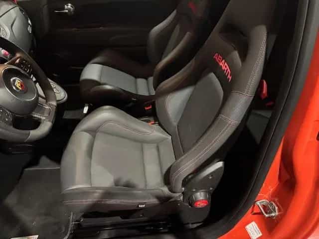 Abarth 695 Autom. Beats Navi Carplay PDC 02/2024-photo-17