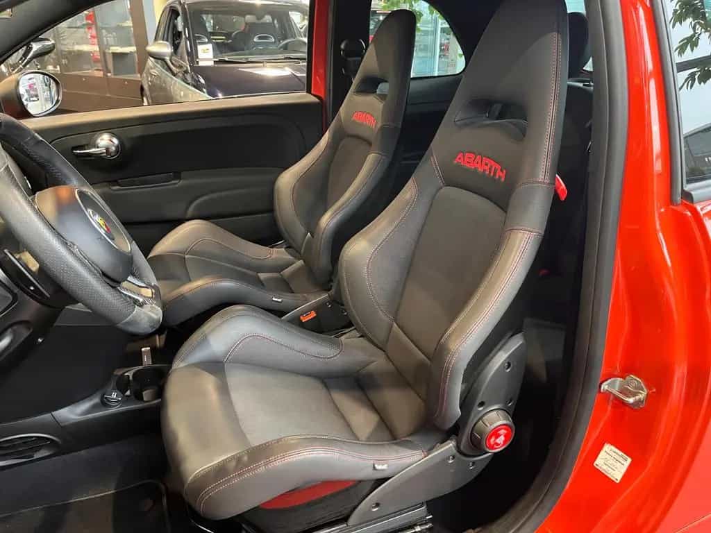 Abarth 695 Autom. Beats Navi Carplay PDC 02/2024-photo-23