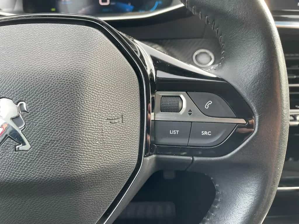 Peugeot 2008 Allure+LEDER+ELSITZ+NAVI+KAMERA+ACC+8FACH+C 02/2020-photo-14