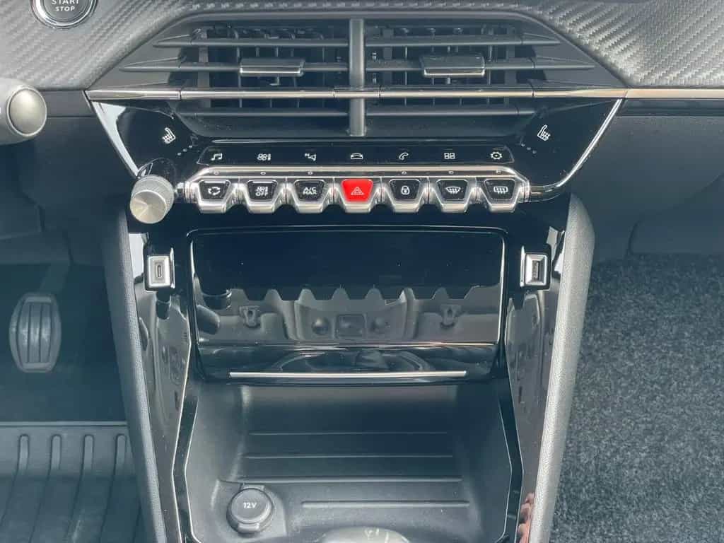 Peugeot 2008 Allure+LEDER+ELSITZ+NAVI+KAMERA+ACC+8FACH+C 02/2020-photo-19