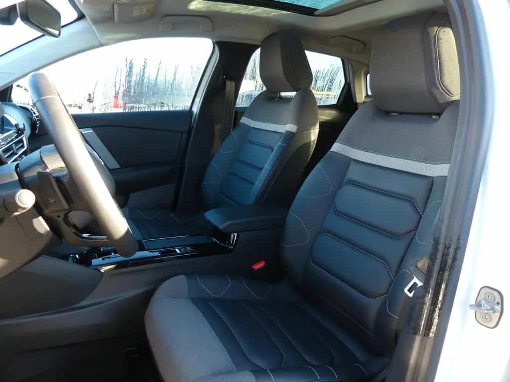 Citroën C4 Shine *Schiebedach* 11/2023-photo-8