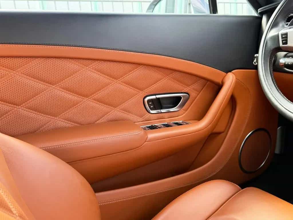 Bentley Continental GT 6.0 W12 4WD Mulliner LM 21" Speed 10/2011-photo-39