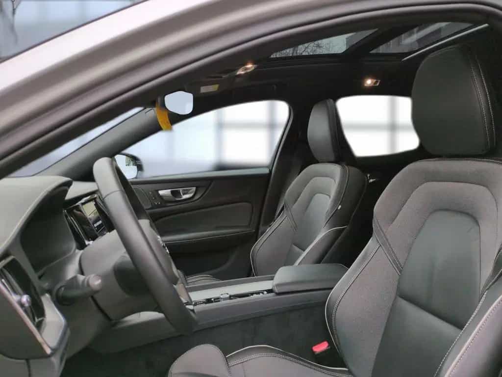 Volvo S60 R Design 05/2022-photo-11