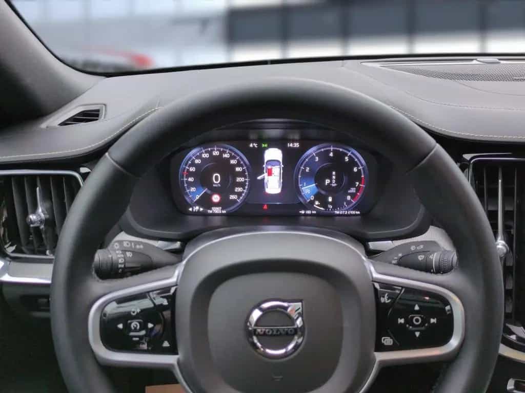 Volvo S60 R Design 05/2022-photo-14