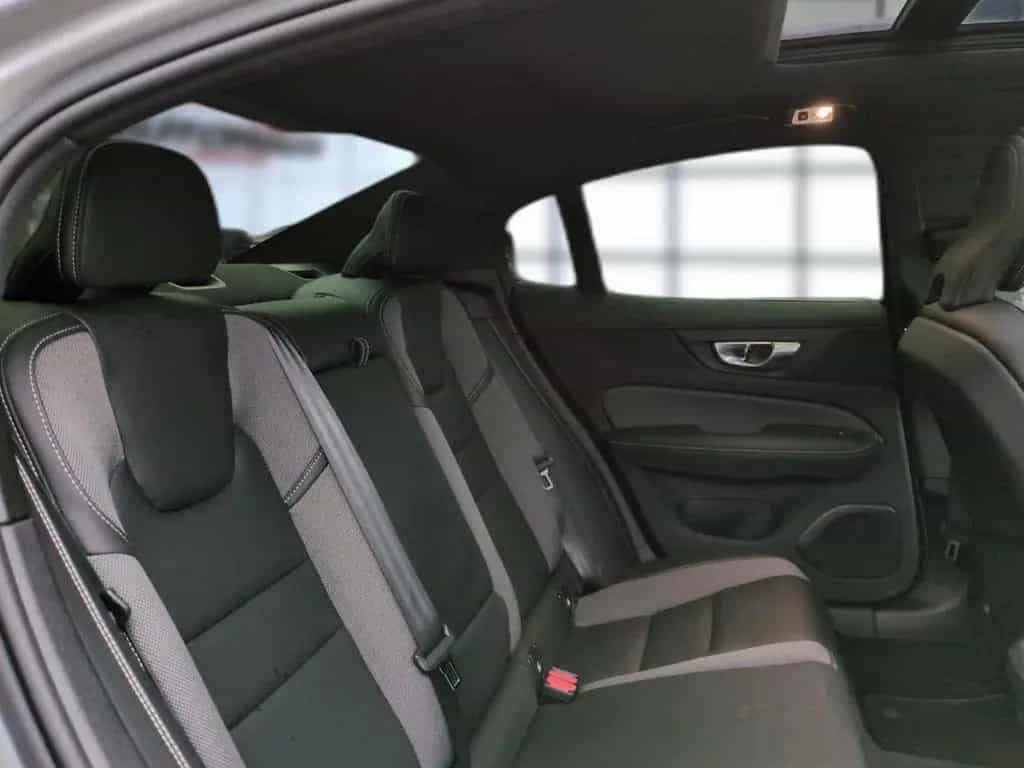 Volvo S60 R Design 05/2022-photo-17
