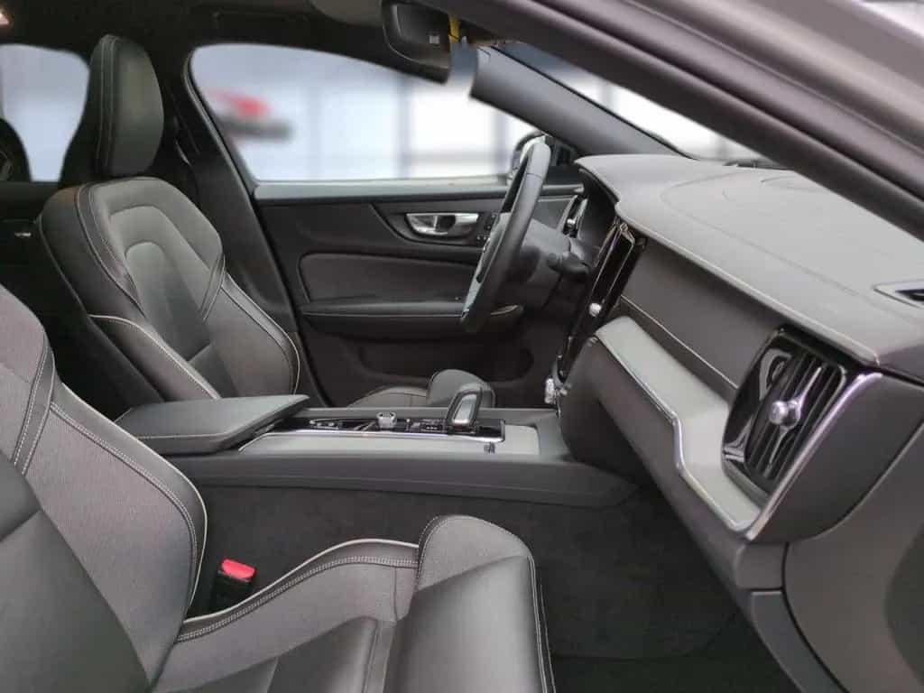 Volvo S60 R Design 05/2022-photo-18
