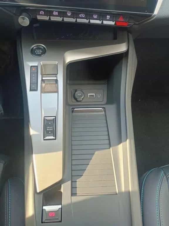 Other Other Peugeot 308 SW 1.2 130cv EAT8 Allure 04/2024-photo-14