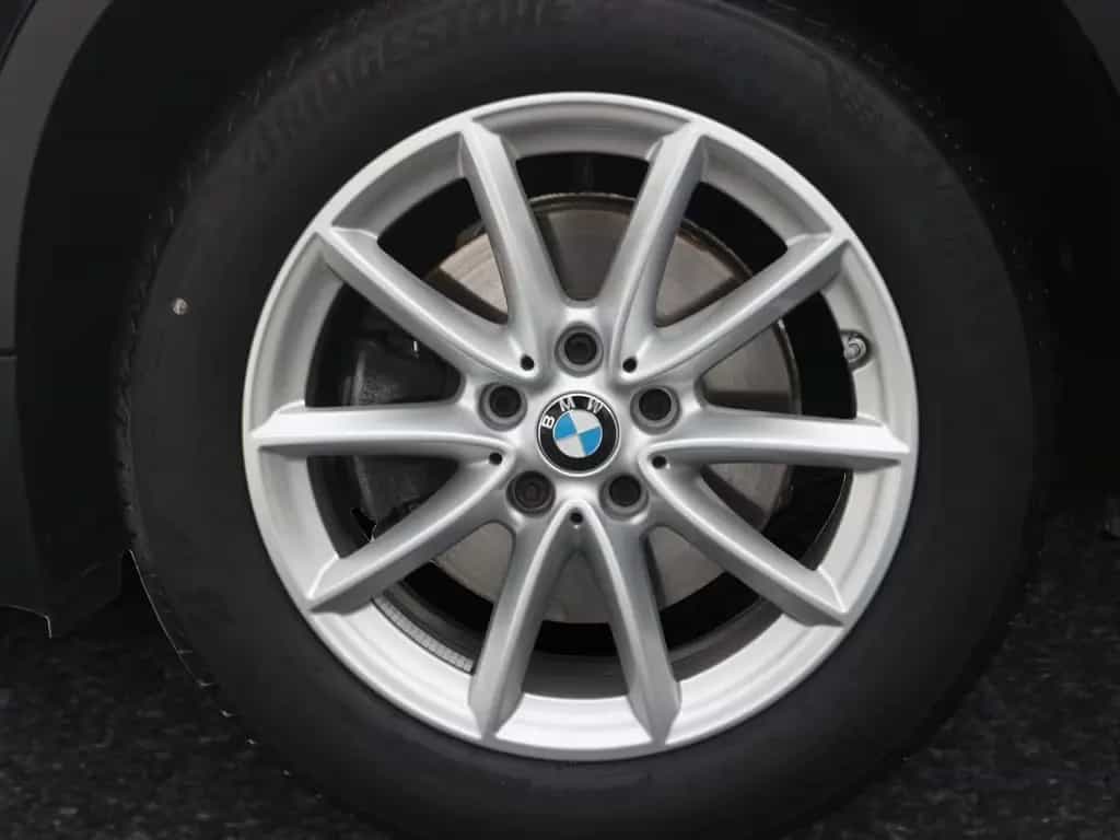 BMW X2 sDrive18i Advantage DAB LED RFK Navi AHK Shz 11/2022-photo-3