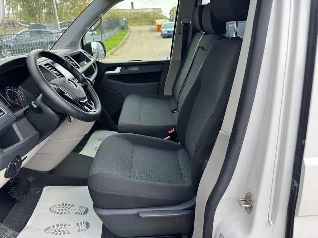 Volkswagen Transporter 11/2015-photo-16