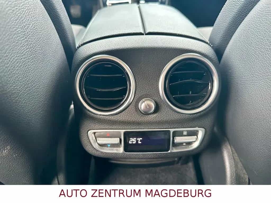 Mercedes-Benz C 180 Limo. *AVANTGARDE*1.HAND*LED*NAV*STANDHZG* 03/2015-photo-11