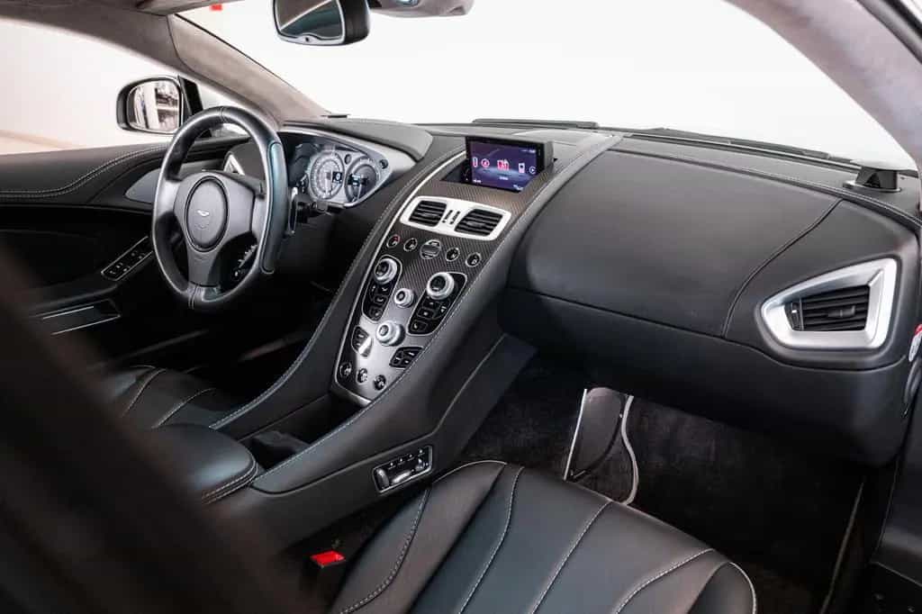 Aston Martin Vanquish S 6.0 V12 | Silver Fox | Bang & Olufsen 02/2018-photo-14