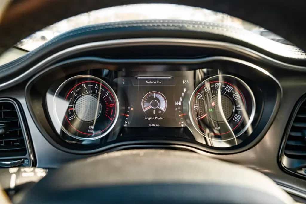 Dodge Challenger 5,7 HEMI V8 Leder Kamera 06/2023-photo-26