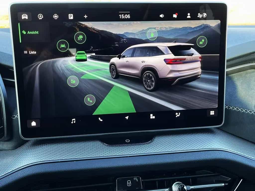 Skoda Kodiaq 1.5 TSI DSG Sportline NEUES MODELL PANO 7 null-photo-24