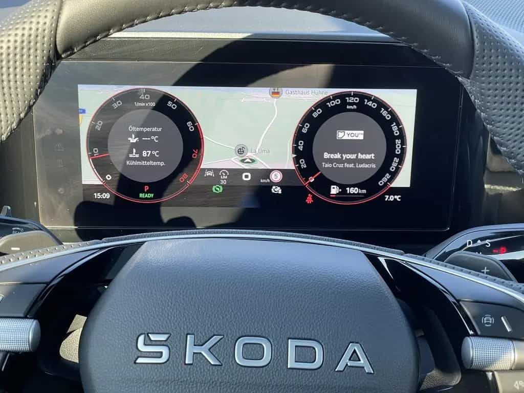 Skoda Kodiaq 1.5 TSI DSG Sportline NEUES MODELL PANO 7 null-photo-30