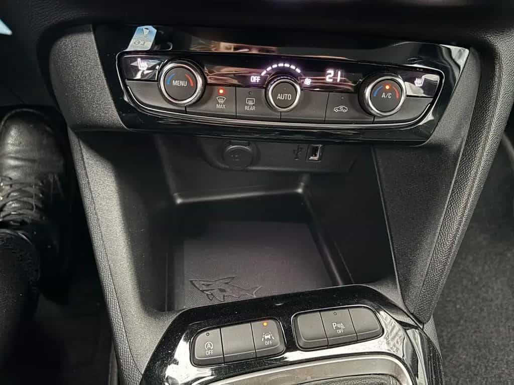 Opel Corsa F Elegance 09/2022-photo-17