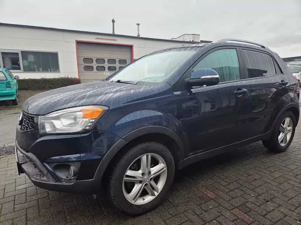 Ssangyong Korando 2.0 Ec Diesel e-XDi* TÜV NEU* 8 ALu´s 05/2015-photo-2