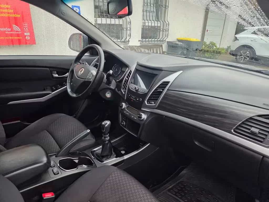 Ssangyong Korando 2.0 Ec Diesel e-XDi* TÜV NEU* 8 ALu´s 05/2015-photo-3