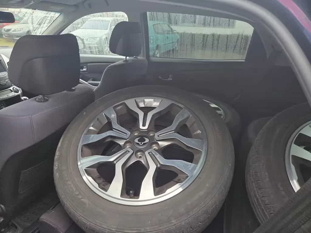 Ssangyong Korando 2.0 Ec Diesel e-XDi* TÜV NEU* 8 ALu´s 05/2015-photo-6