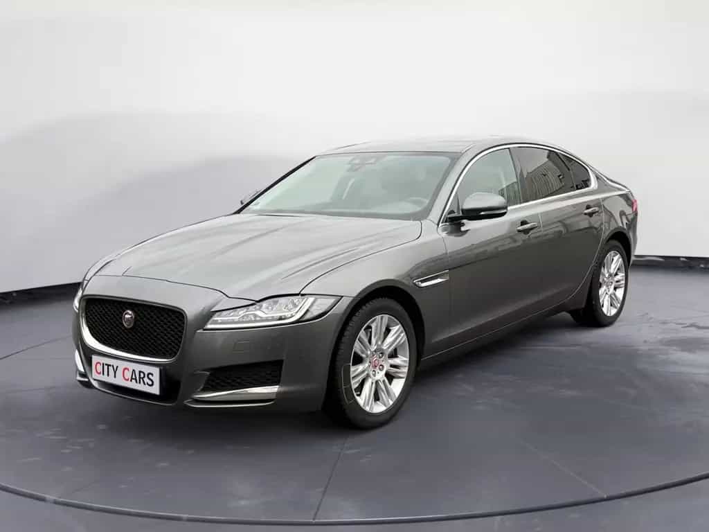 Jaguar XF Portfolio 3.0 V6 AWD Navi Kamera Xenon 07/2016-photo-0