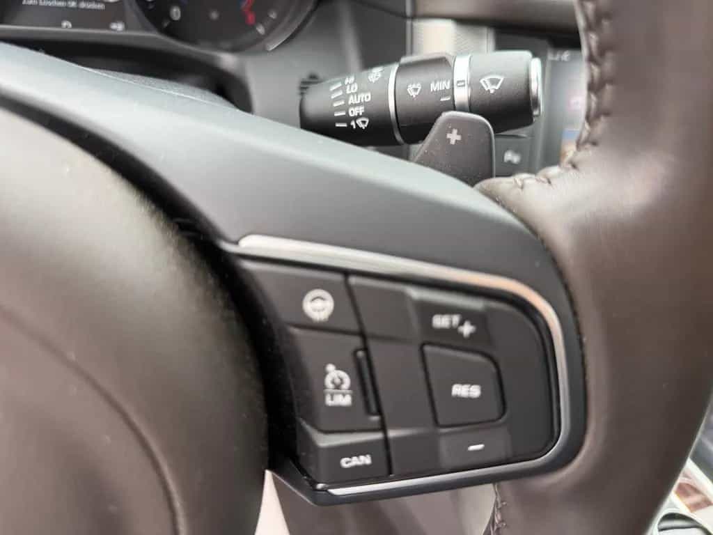 Jaguar XF Portfolio 3.0 V6 AWD Navi Kamera Xenon 07/2016-photo-16