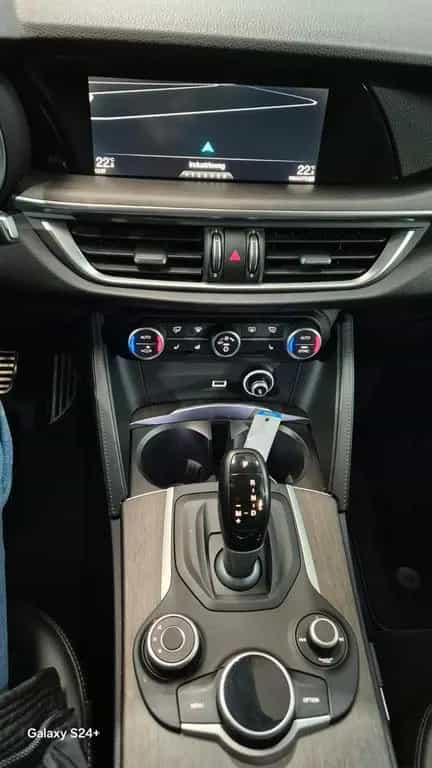 Alfa Romeo Stelvio First Edition Q4 04/2017-photo-17