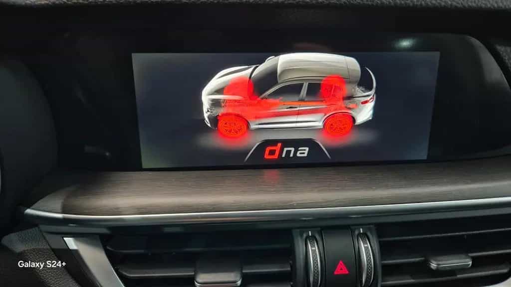 Alfa Romeo Stelvio First Edition Q4 04/2017-photo-20