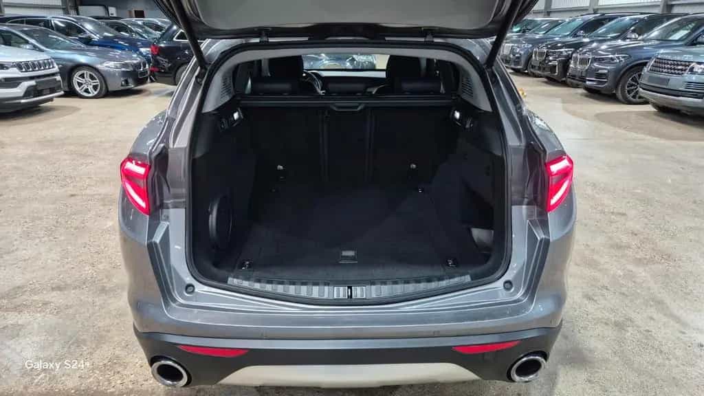 Alfa Romeo Stelvio First Edition Q4 04/2017-photo-8