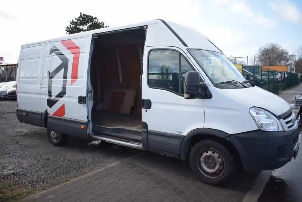Iveco Daily C30V 07/2011-photo-11