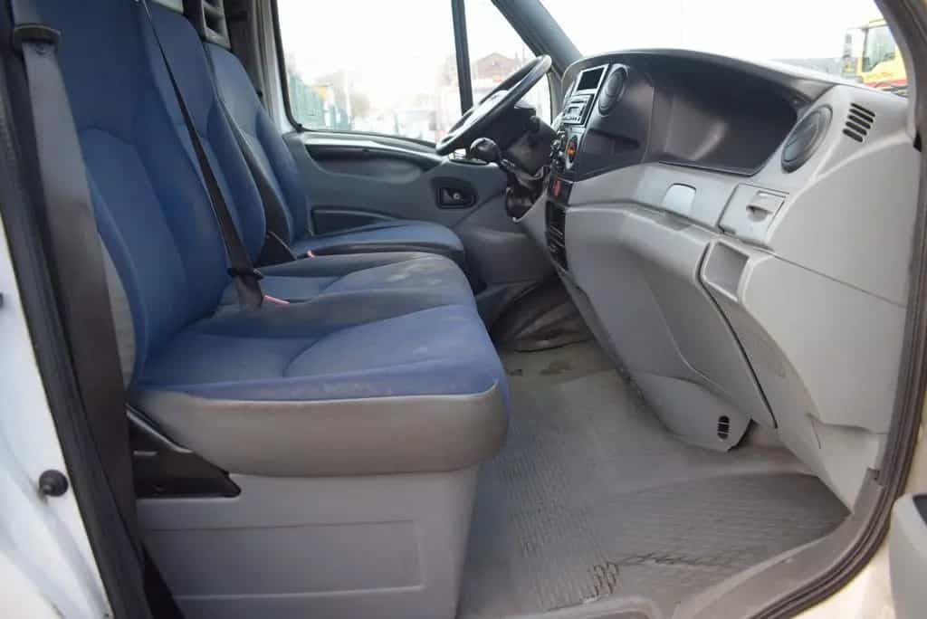 Iveco Daily C30V 07/2011-photo-12