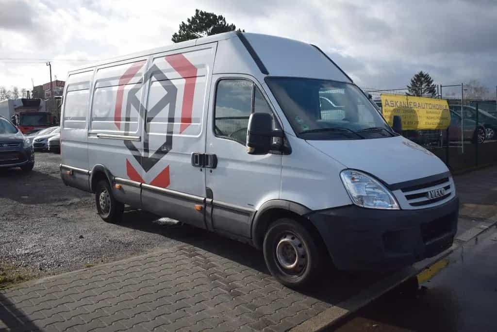 Iveco Daily C30V 07/2011-photo-2