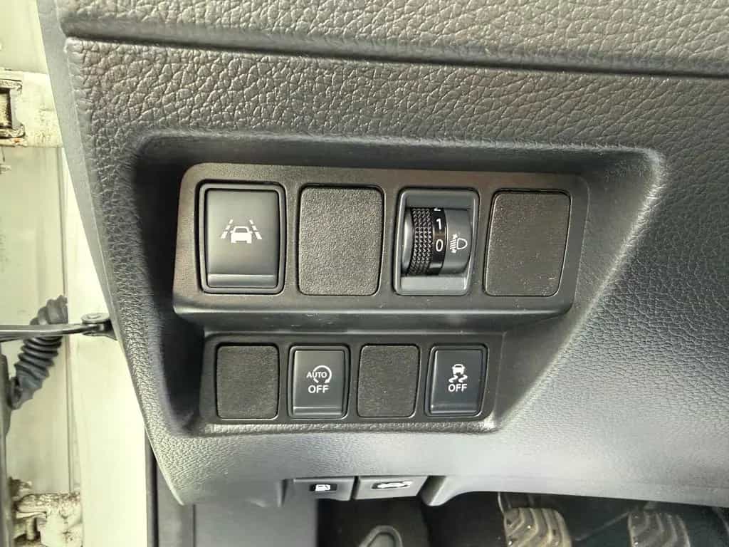 Nissan Qashqai N-Connecta/360°/Navi/Keyless/Tempomat 02/2017-photo-14
