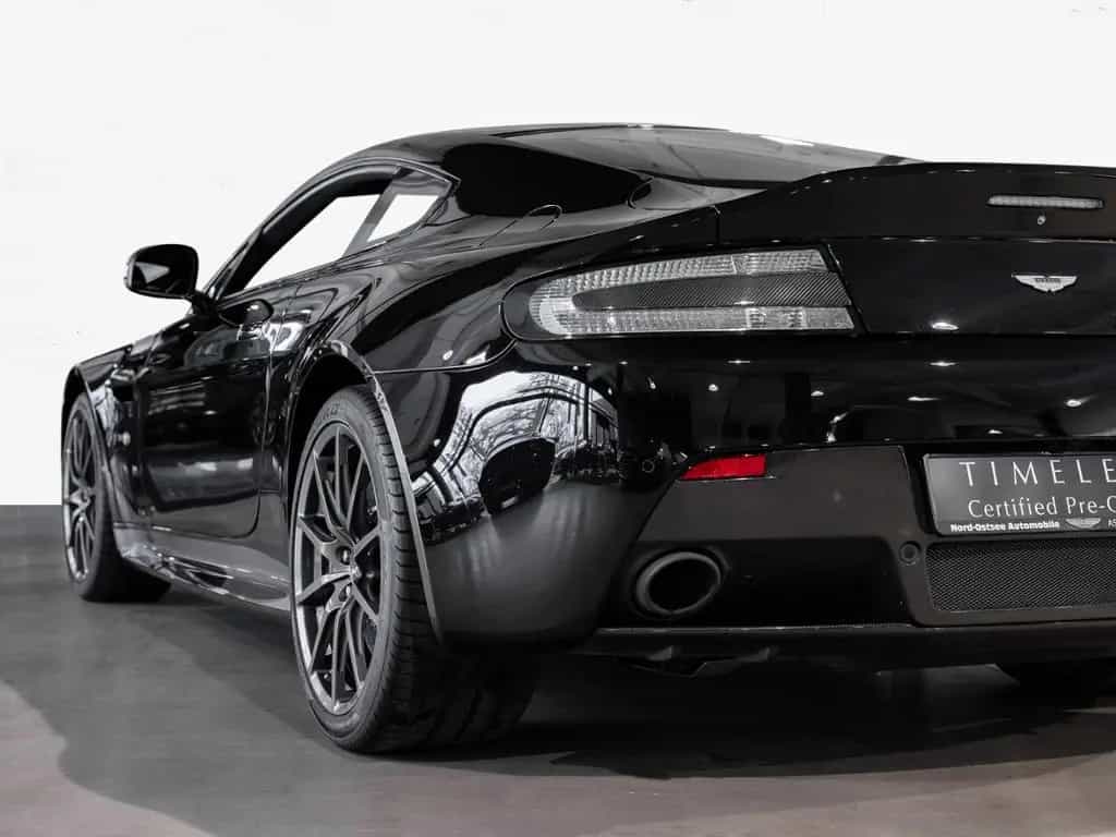 Aston Martin V12 Vantage S Coupe Aston Martin Hamburg 02/2017-photo-19
