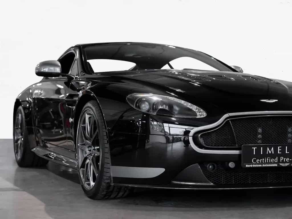 Aston Martin V12 Vantage S Coupe Aston Martin Hamburg 02/2017-photo-20