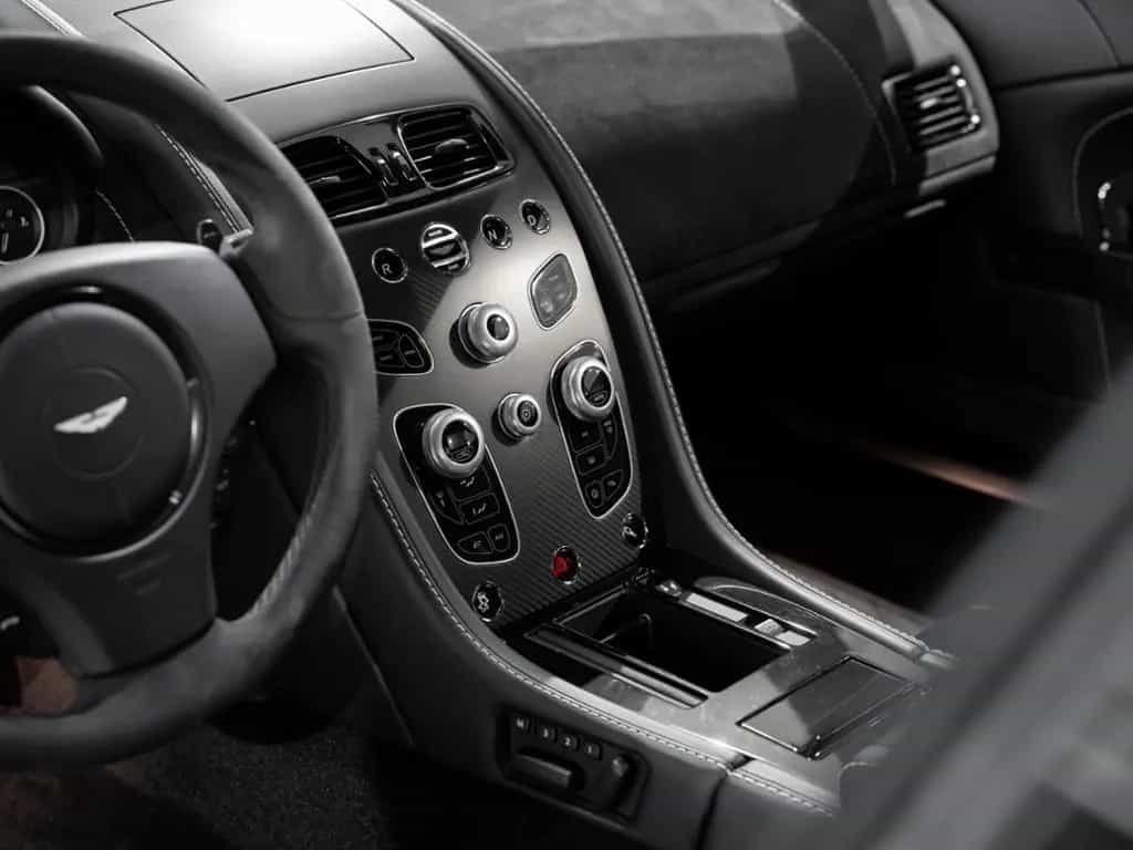 Aston Martin V12 Vantage S Coupe Aston Martin Hamburg 02/2017-photo-28
