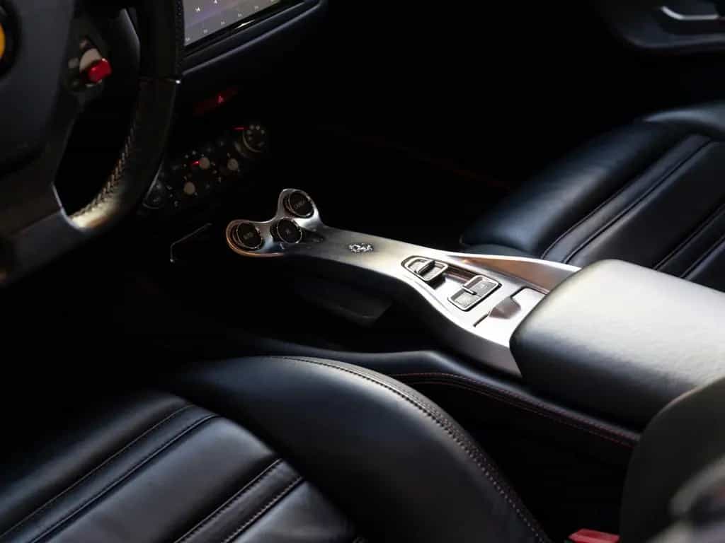 Ferrari California 4.3 V8 4-Sitzer 11/2009-photo-19