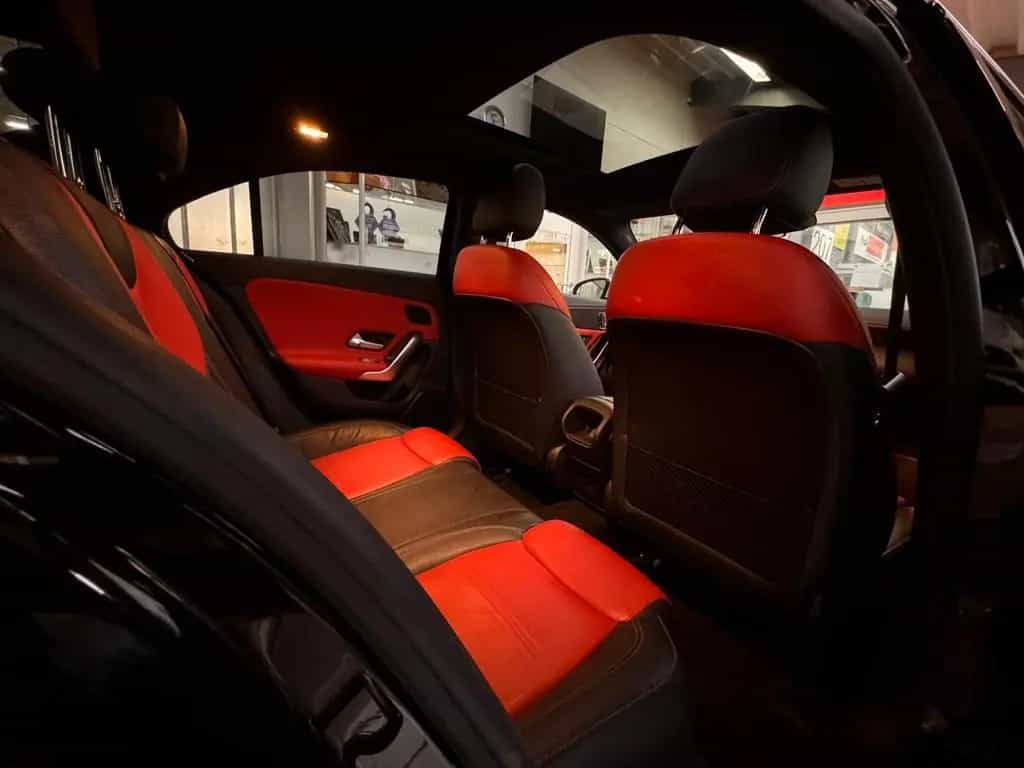 Mercedes-Benz A-Class 200d Lim. AMG Line*Pano*Memory*360* 01/2022-photo-3