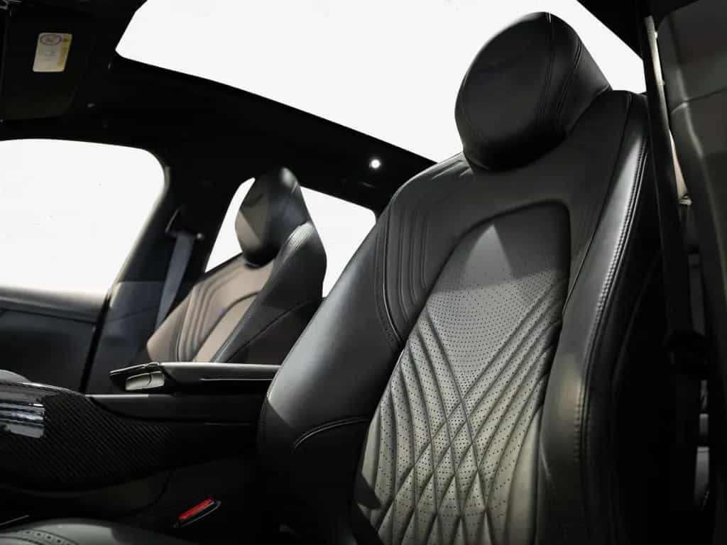 Aston Martin DBX Aston Martin Hamburg 09/2021-photo-8
