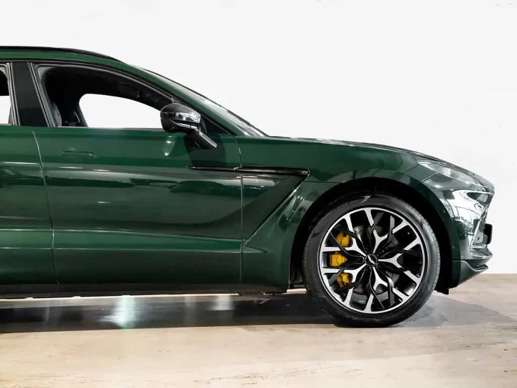 Aston Martin DBX Aston Martin Hamburg 09/2021-photo-17