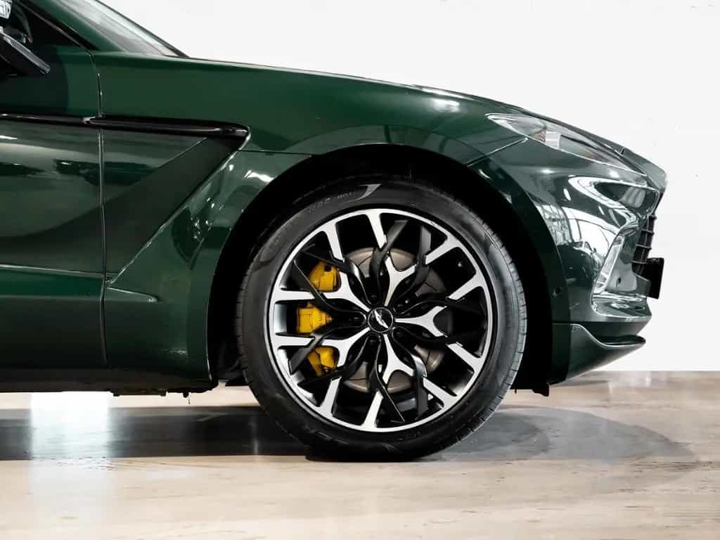 Aston Martin DBX Aston Martin Hamburg 09/2021-photo-0