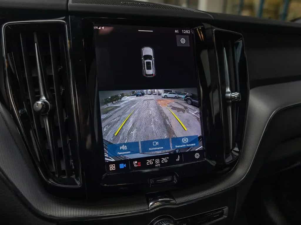 Volvo XC60 B4 Diesel R Design AWD 11/2021-photo-23