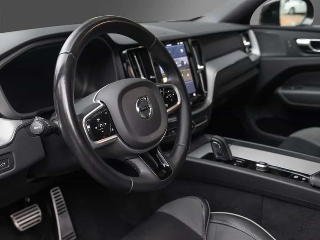 Volvo XC60 B4 Diesel R Design AWD 11/2021-photo-7
