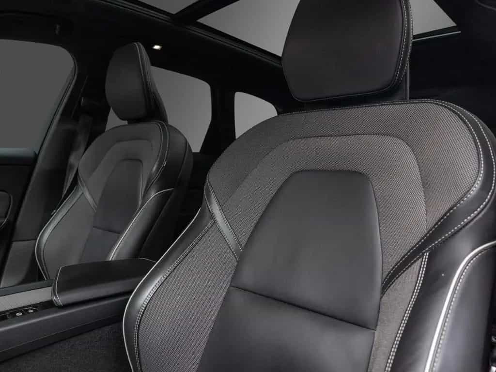 Volvo XC60 B4 Diesel R Design AWD 11/2021-photo-8