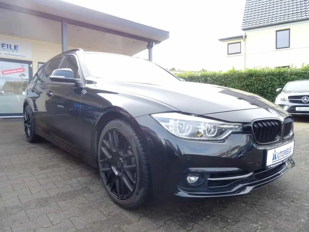 BMW 340 i Touring Sport Line LED NAVI KAMERA SHZ PDC 10/2018-photo-1